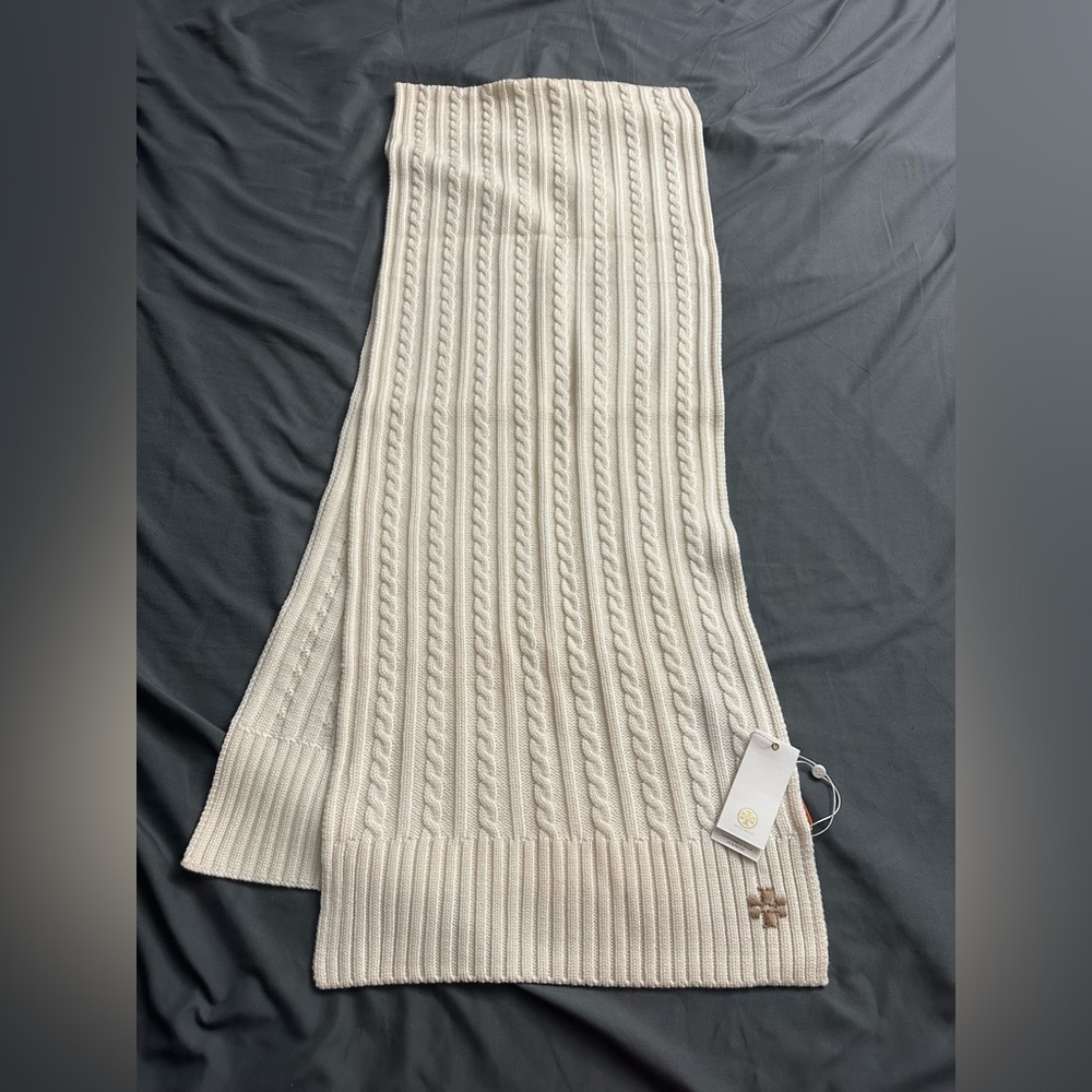 Tory Burch Ivory Cable Knit Wool Logo Scarf new with tags thick and long! Womens